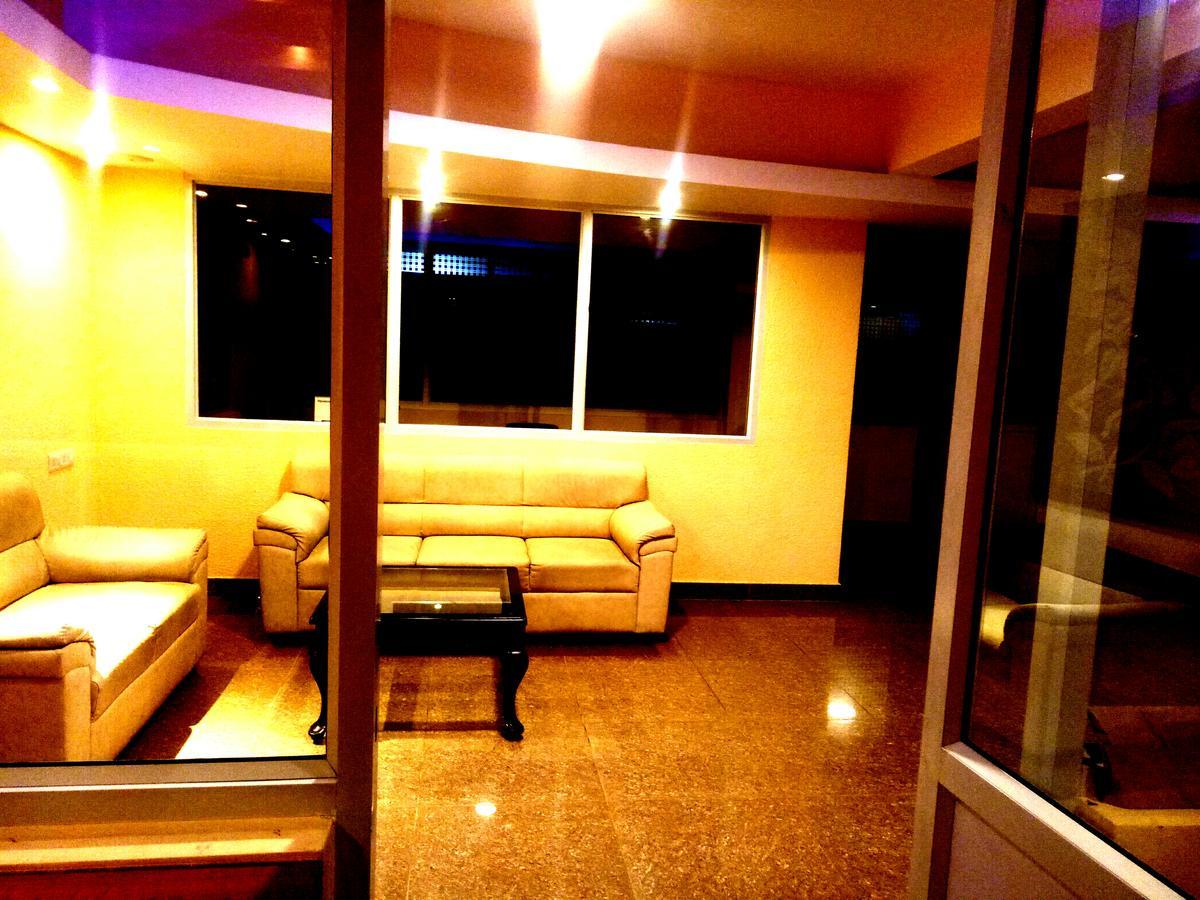 Arra Suites Kempegowda Airport Hotel Бангалор Экстерьер фото